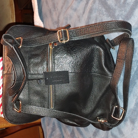 Vera Pelle Black Italian Leather small backpack. Excellent Used Condition. - Picture 3 of 12